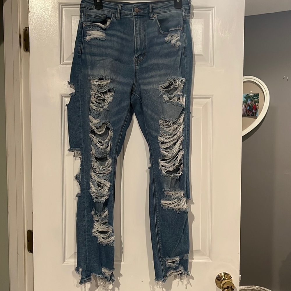 American Eagle mom jeans